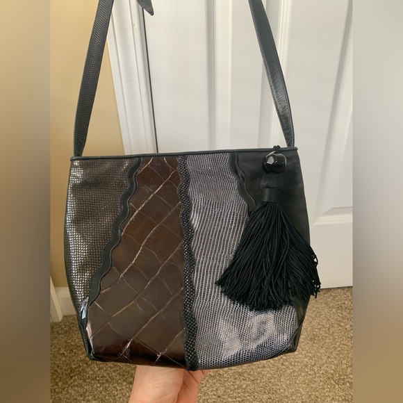 Vintage Accents by Sharif crossbody bag - Picture 4 of 9